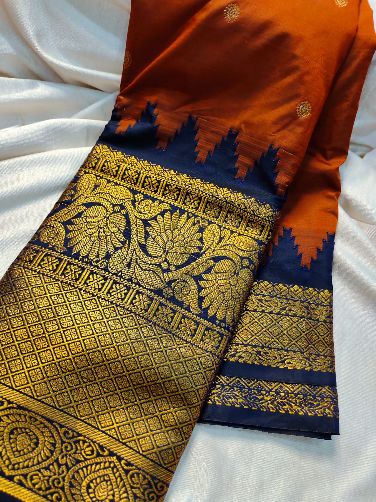 60% offer gadwal sarees