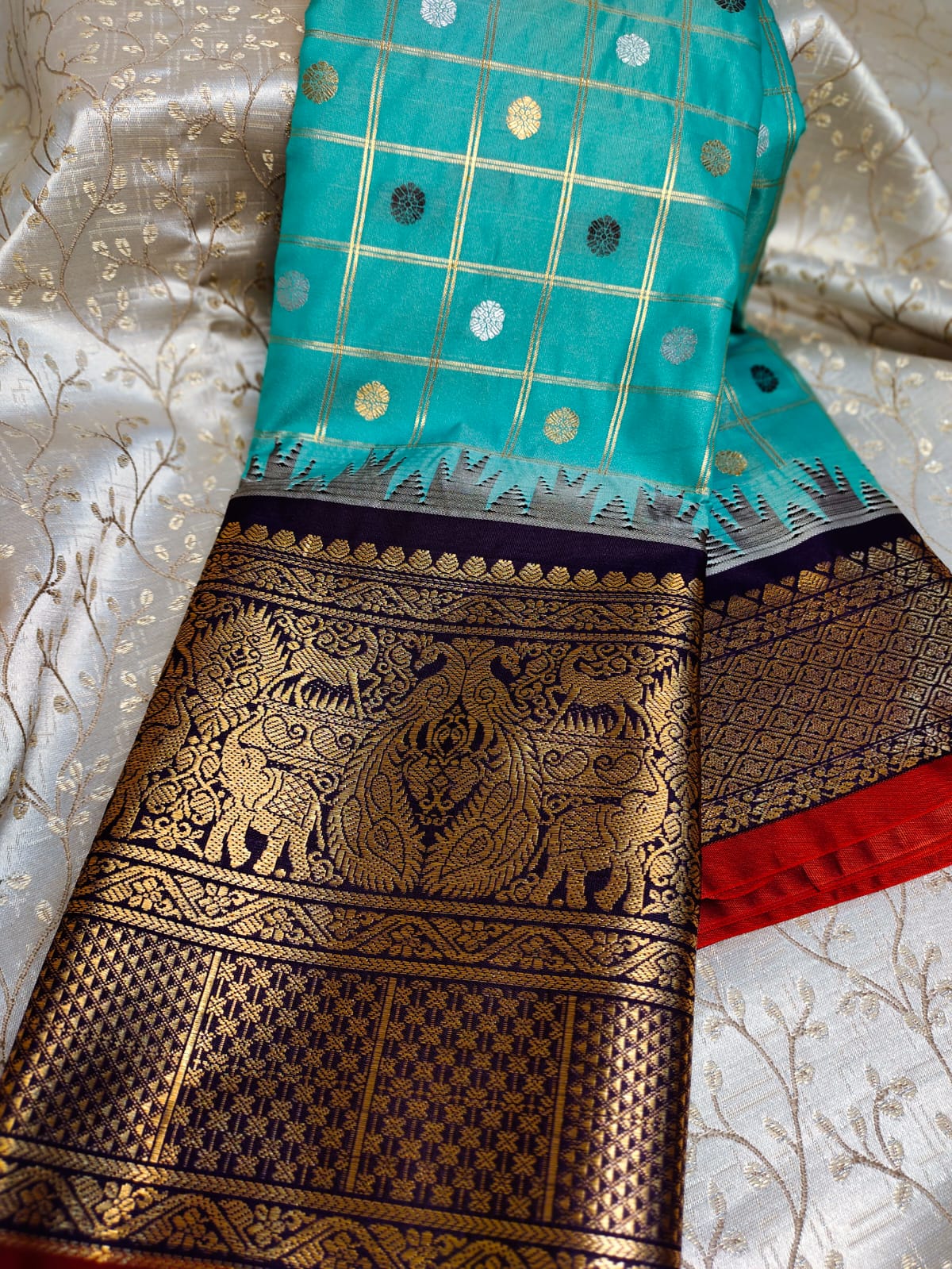 ప్రీమియం గద్వాల్ సిల్క్ చీరలు