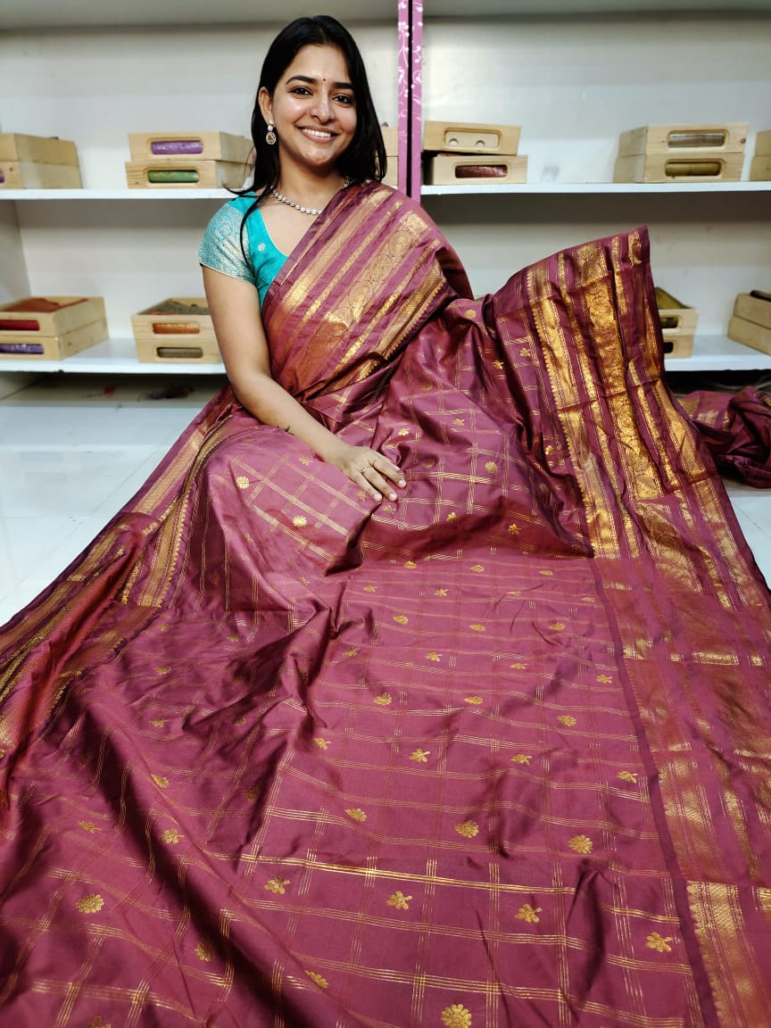 Gadwal offer sarees