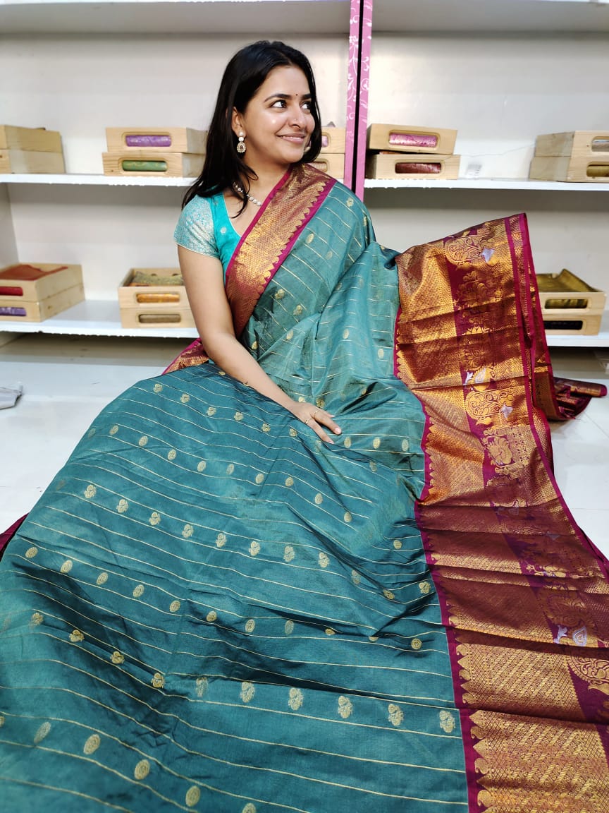 Gadwal offer sarees