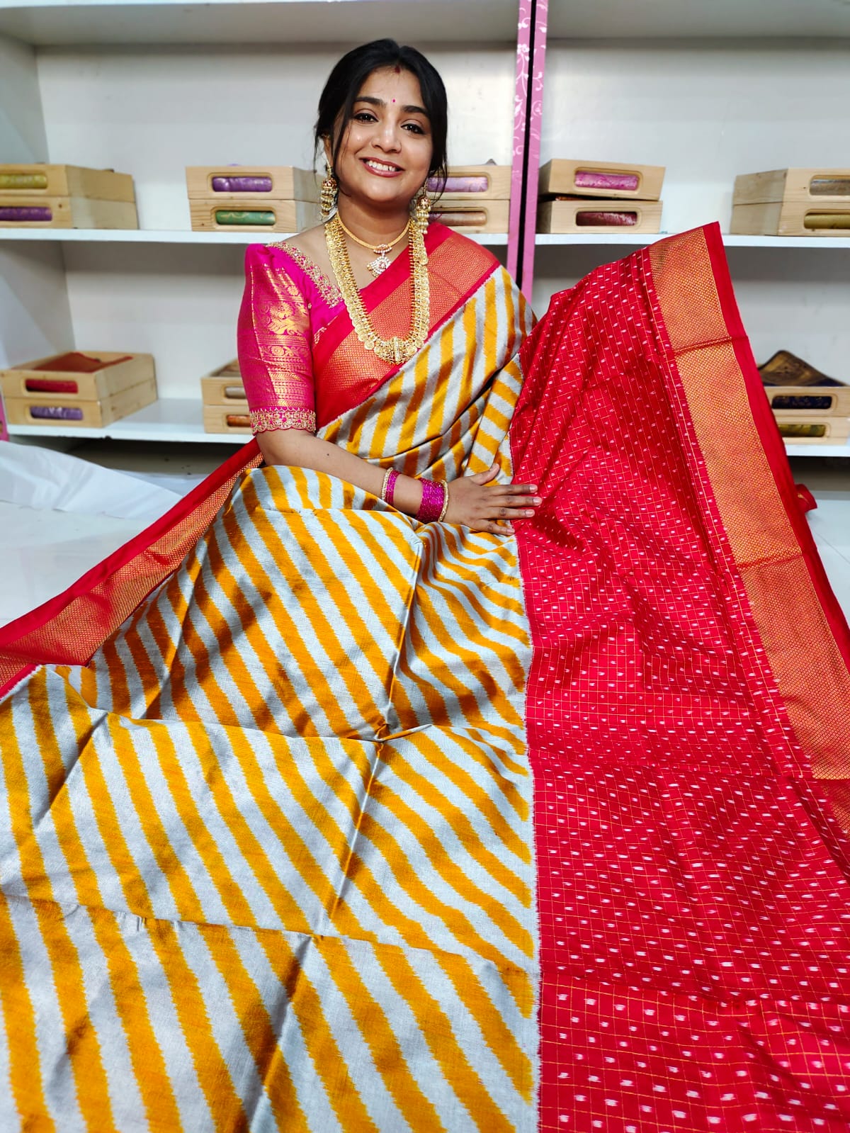 Ikkat pattu saree