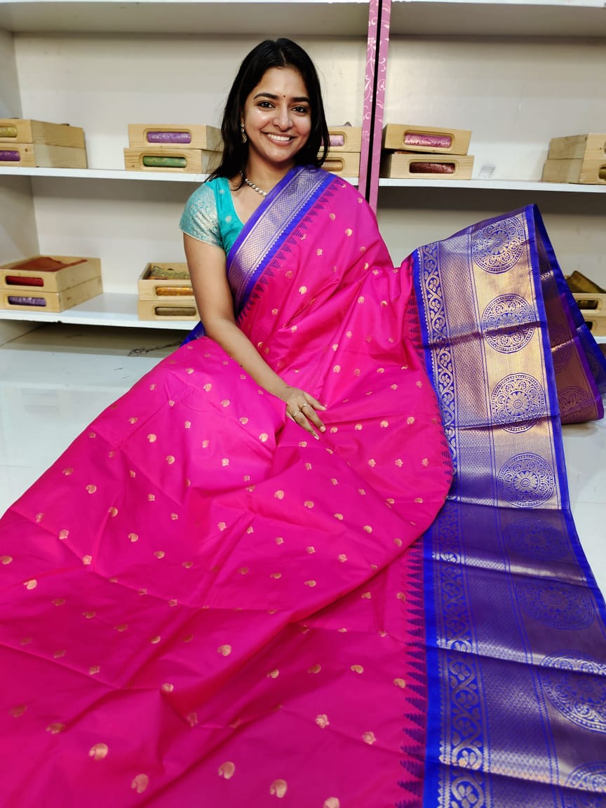 Gadwal offer sarees