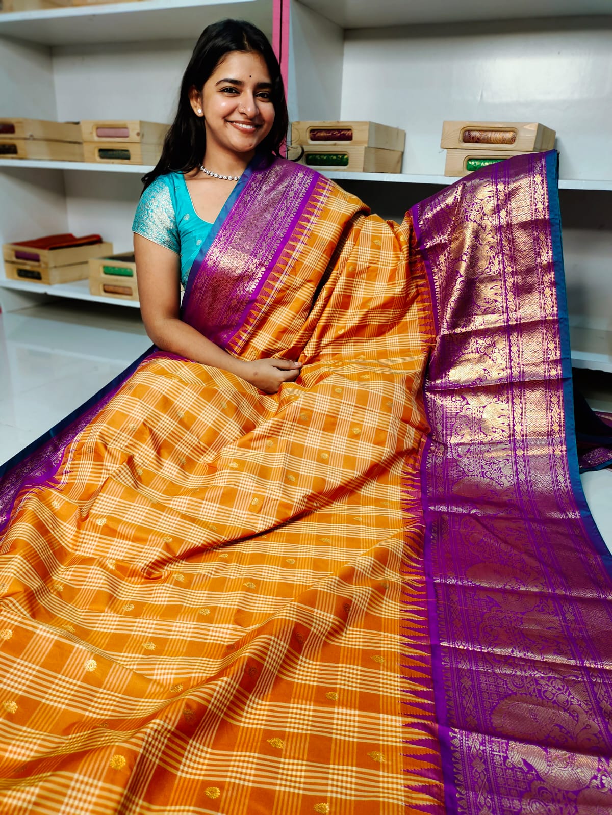 Vitange gadwal silk