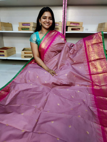 Gadwal offer sarees
