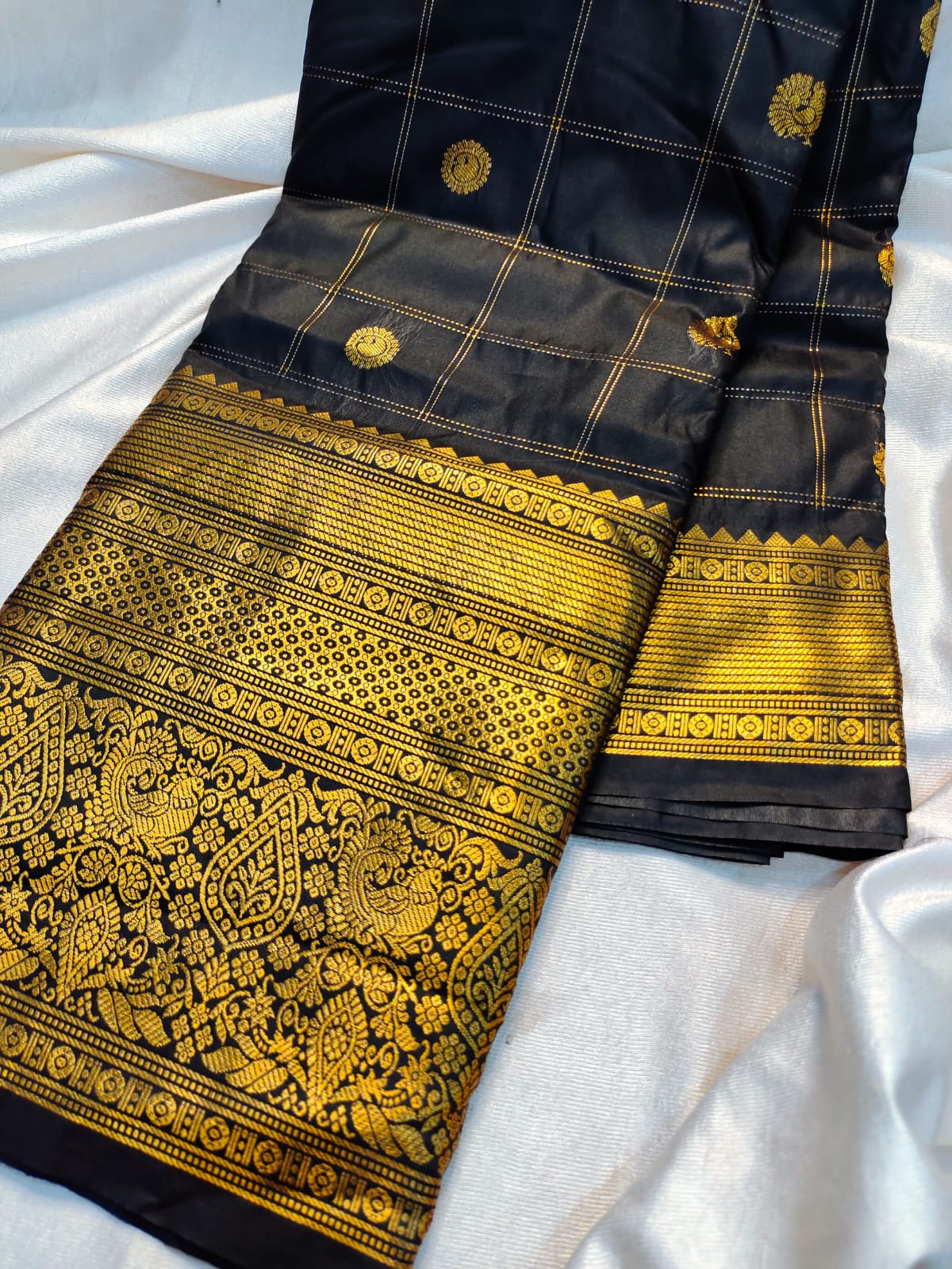Vintage valli gadwal