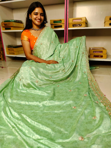 దీపావళికి చీరలు ఆఫర్ చేయండి