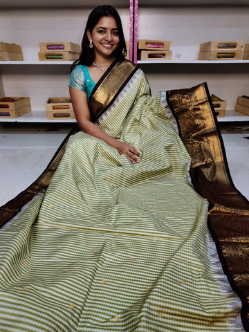 Gadwal offer sarees