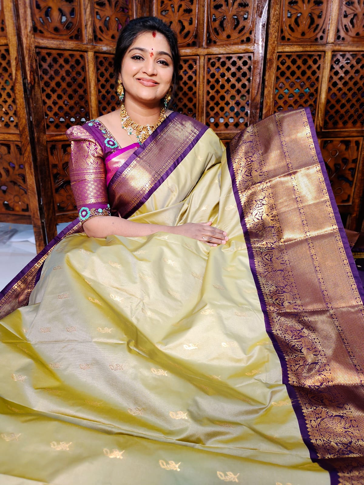 60% offer gadwal silk sarees