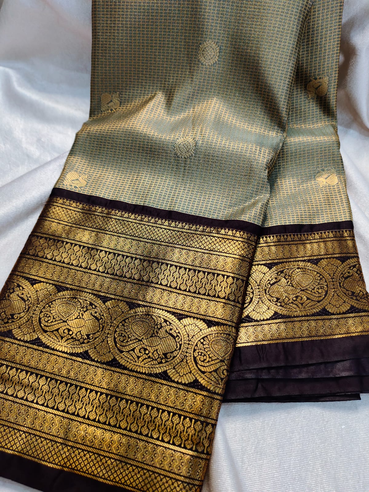 Vintage valli gadwal