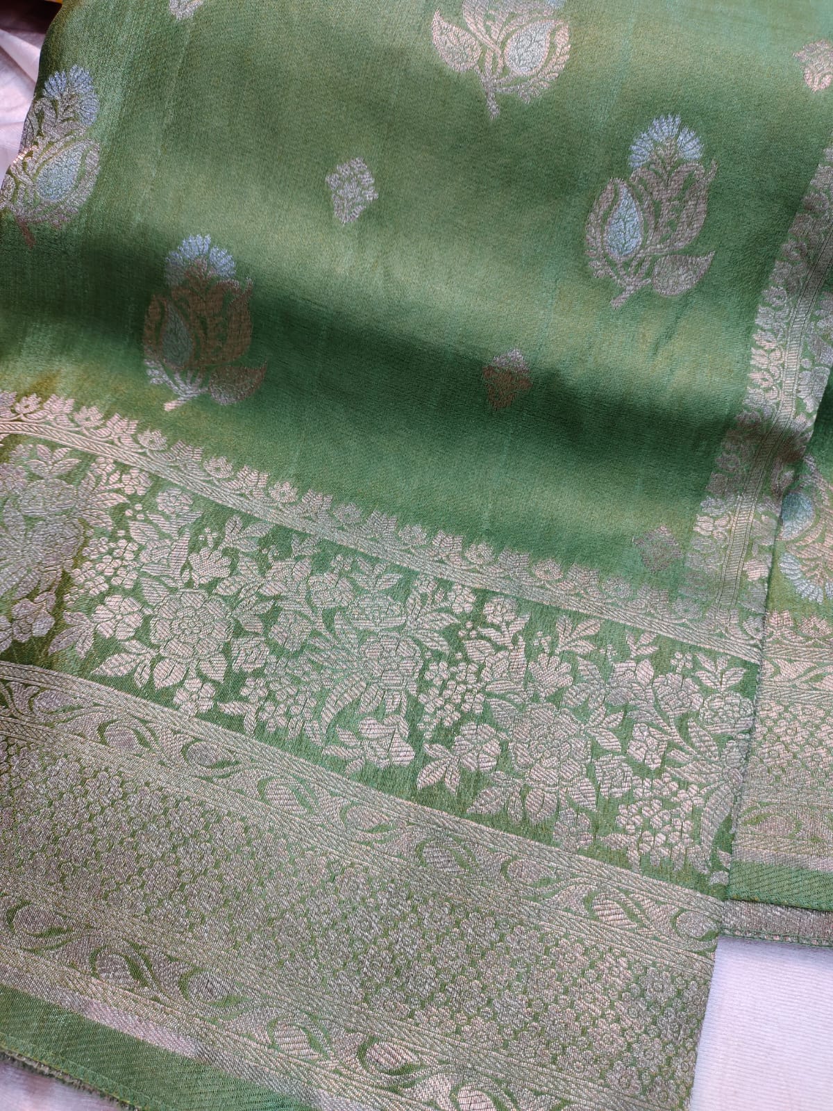 Premium Fancy sarees 60% off