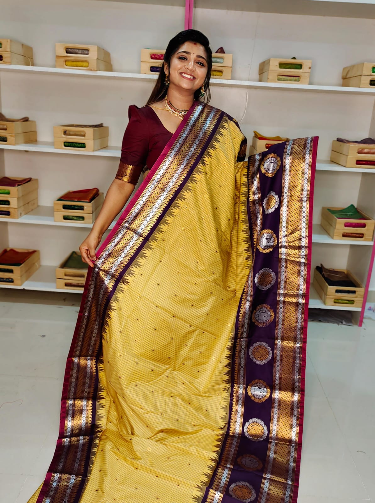 50% గద్వాల్ సిల్క్ చీర ఆఫర్