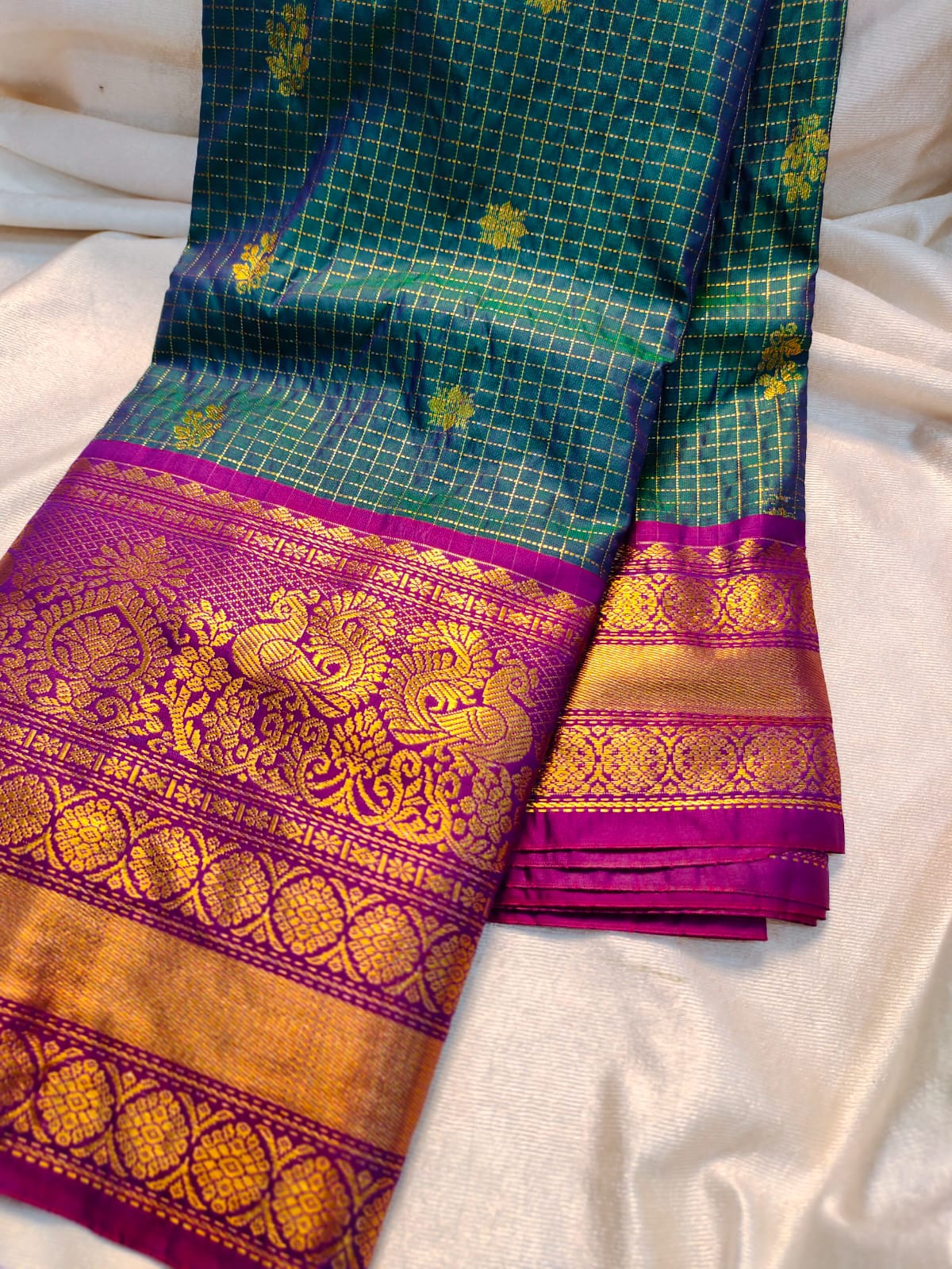 Vintage valli gadwal