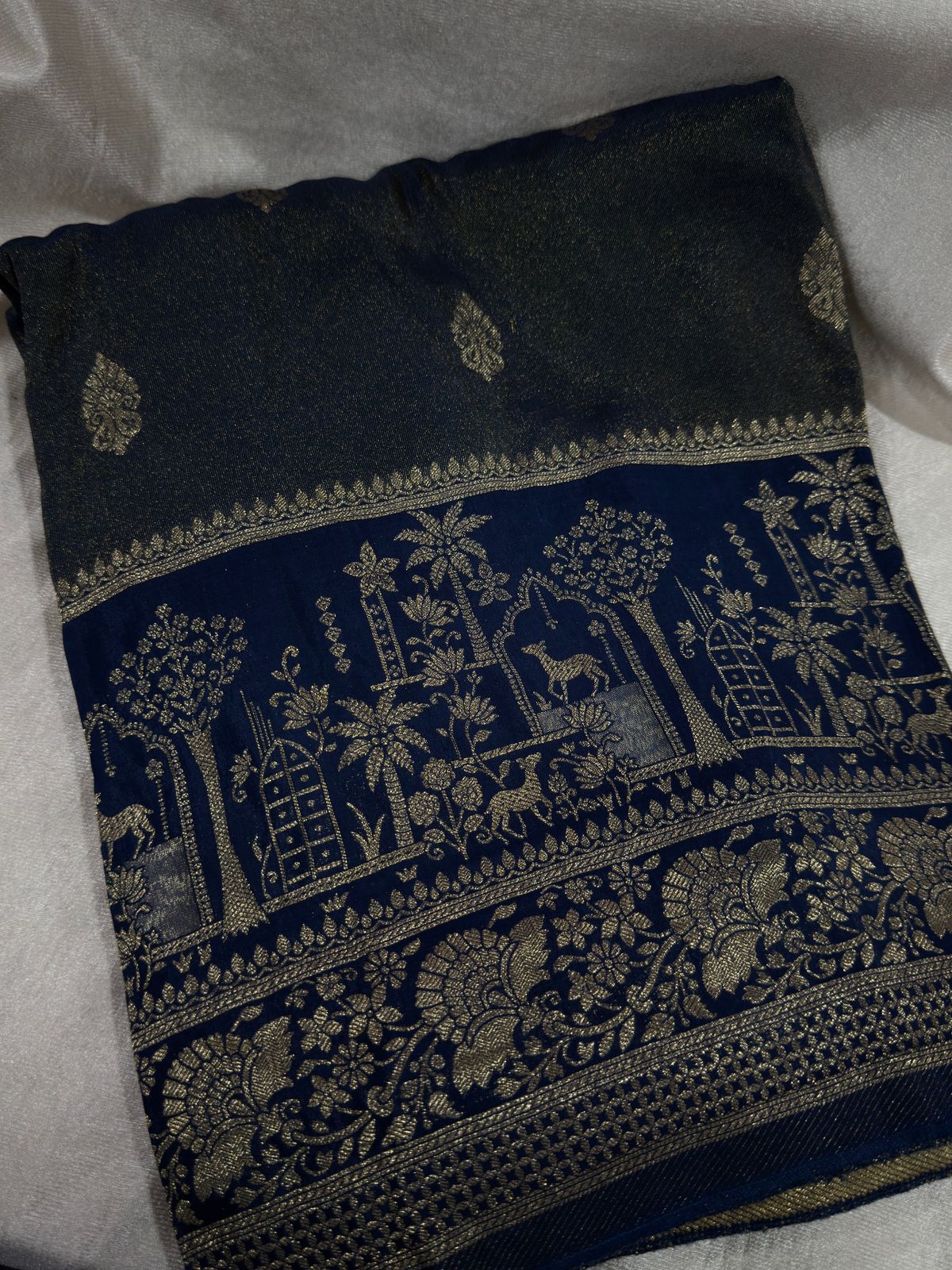 Banarasi tishu