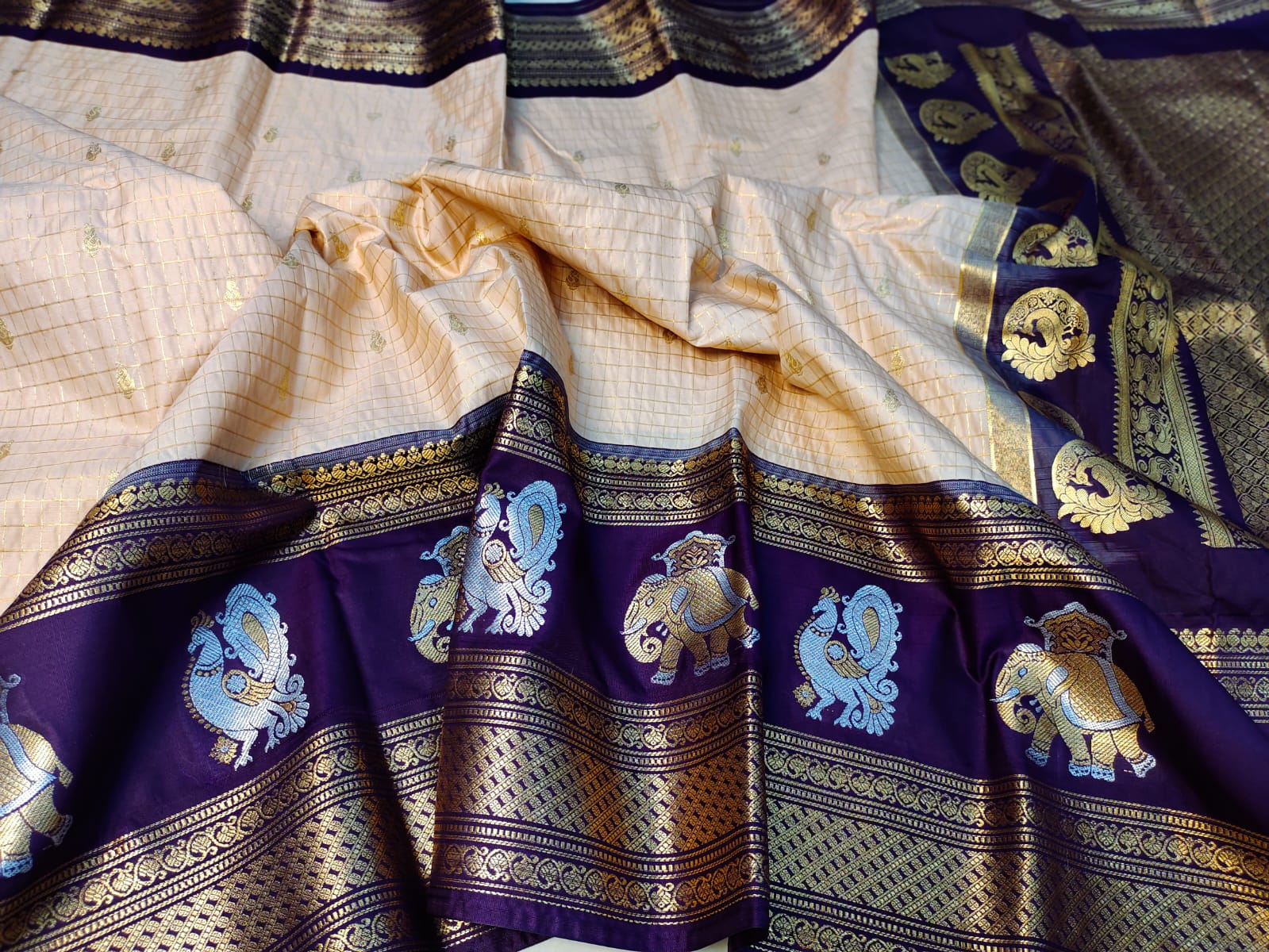 Vintage valli gadwal