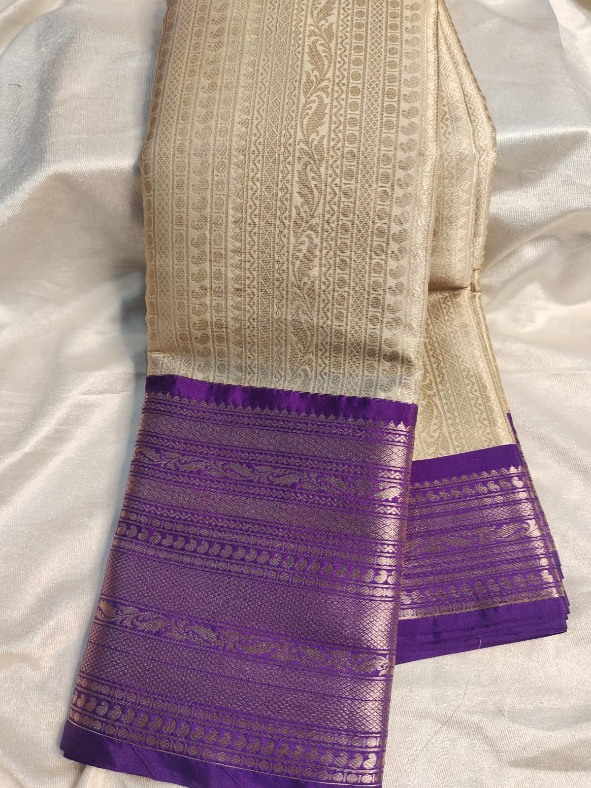 శ్రావణమాసం అమ్మకం