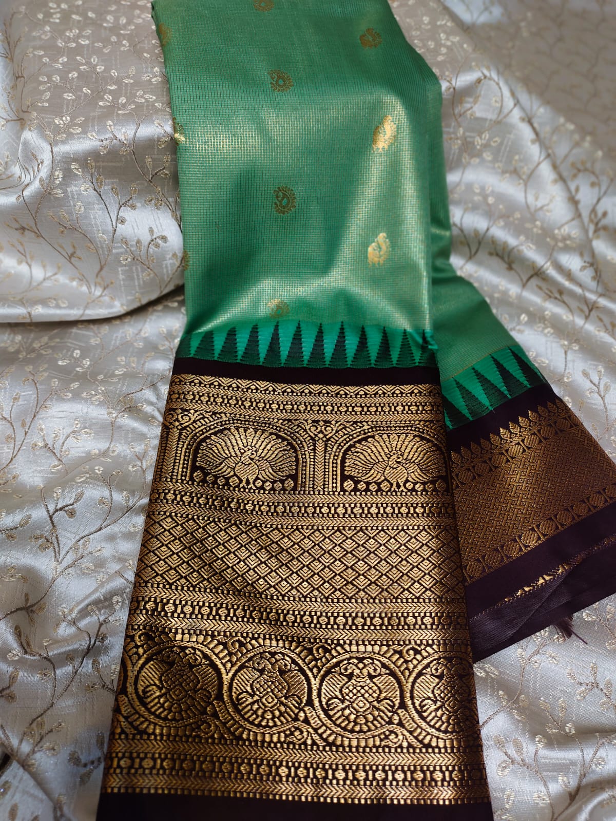 Premium vitange gadwal silk sarees