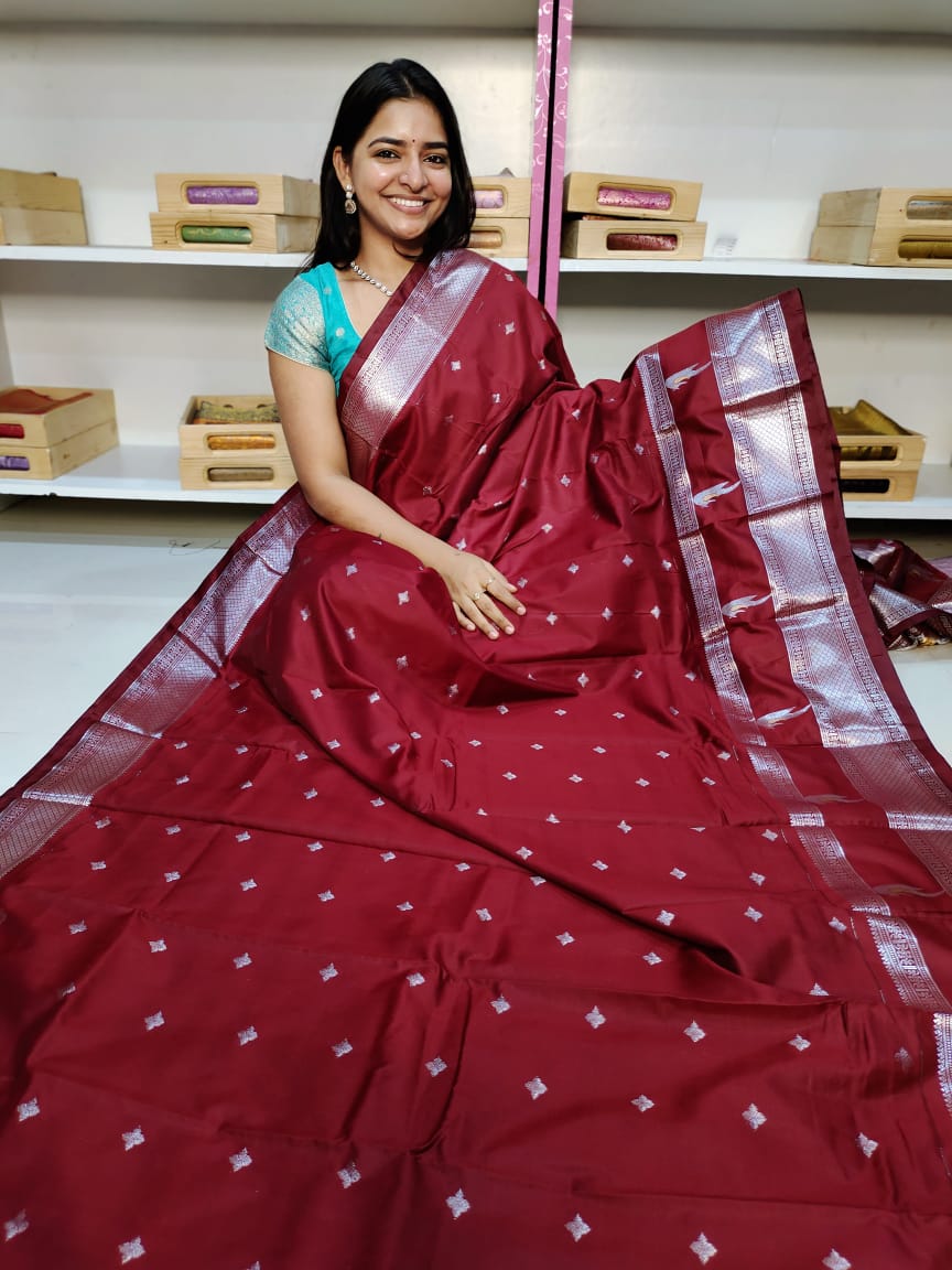 Gadwal offer sarees