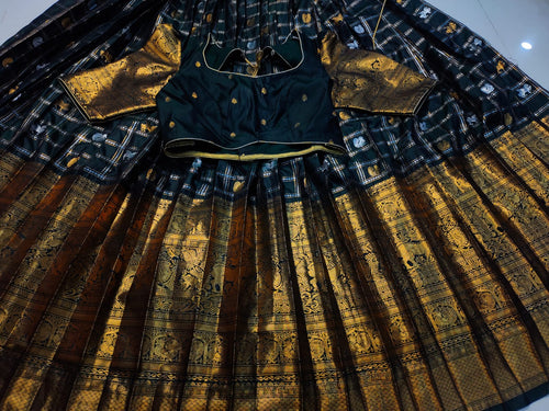 Vintage gadwal lehangas