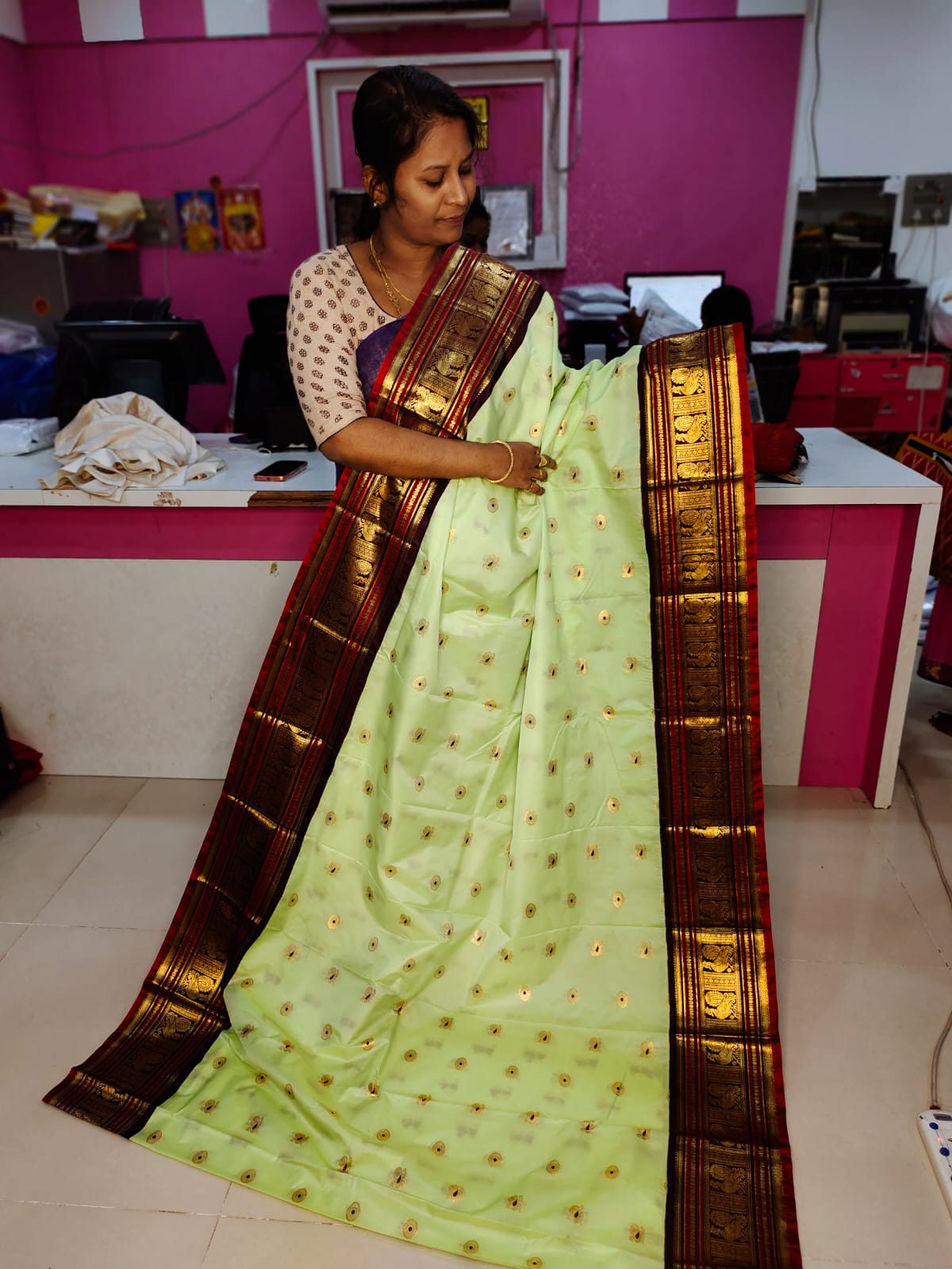60% offer gadwal saree