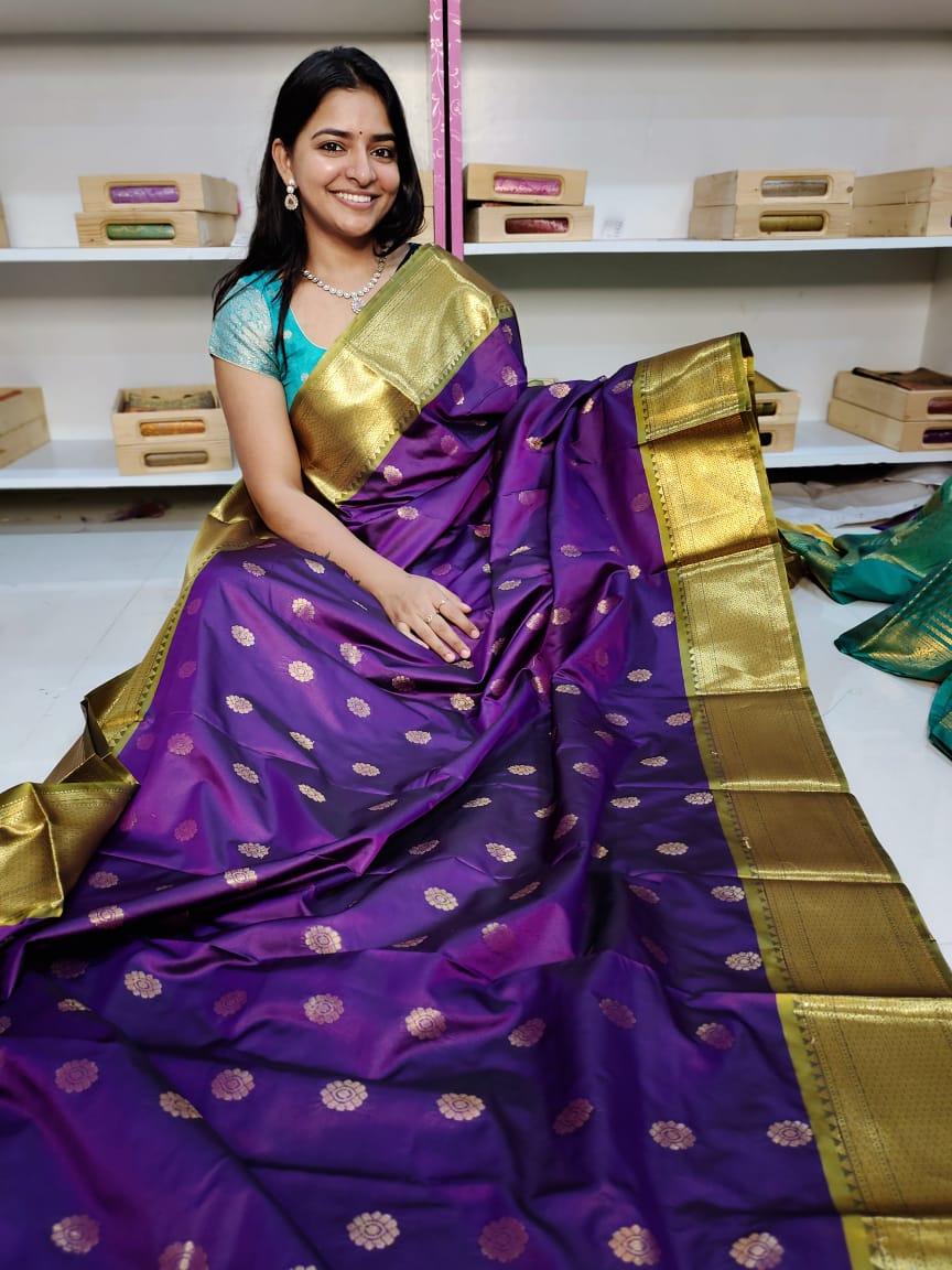 Gadwal offer sarees