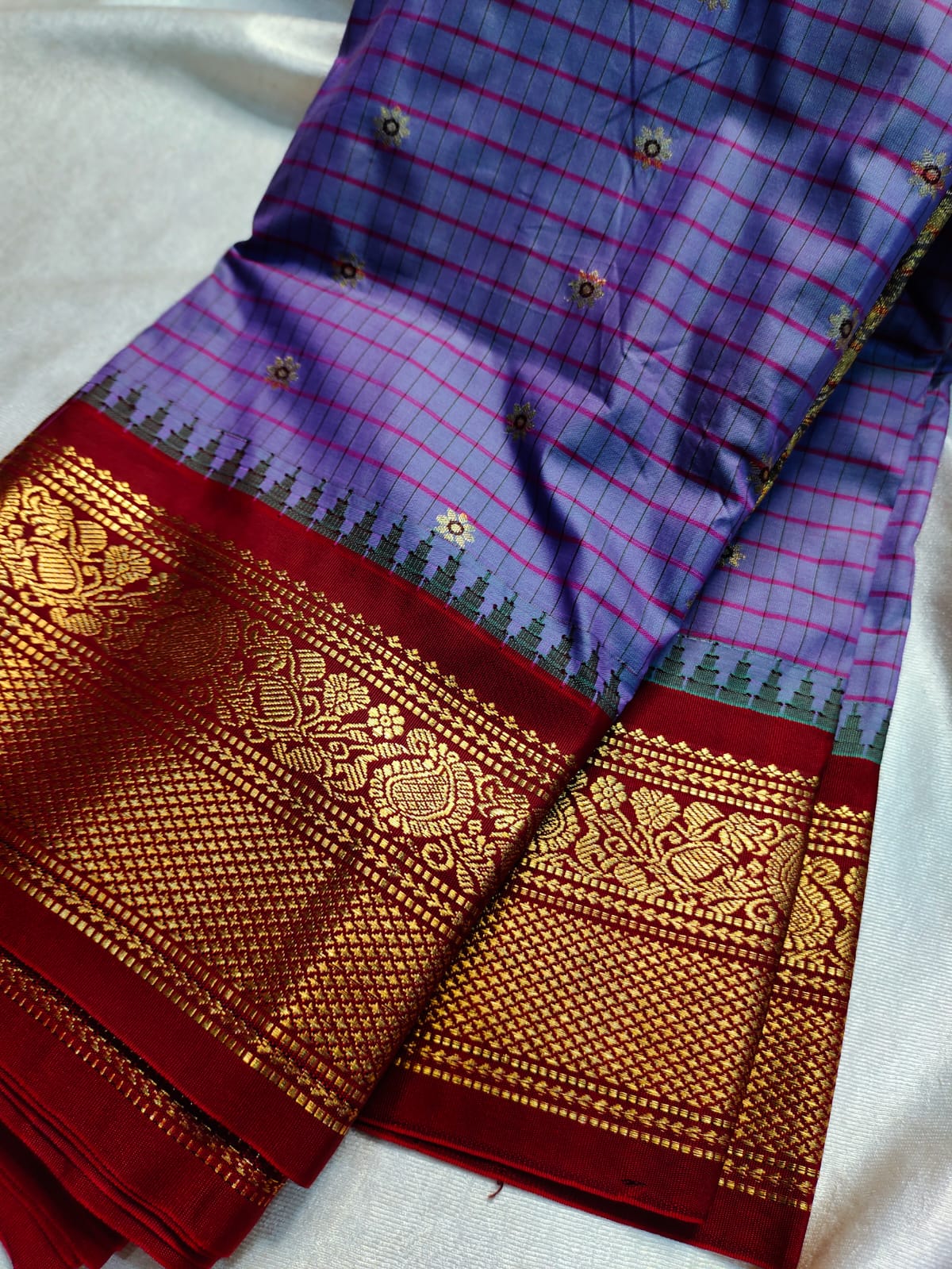 60% offer gadwal sarees