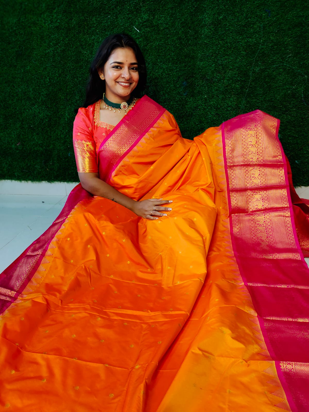 50% గద్వాల్ సిల్క్ చీర ఆఫర్