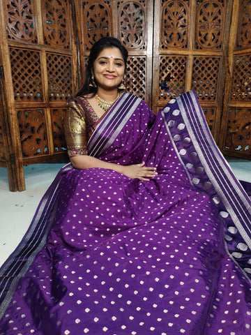 50% ఫ్యాన్సీ చీరలను అందిస్తారు