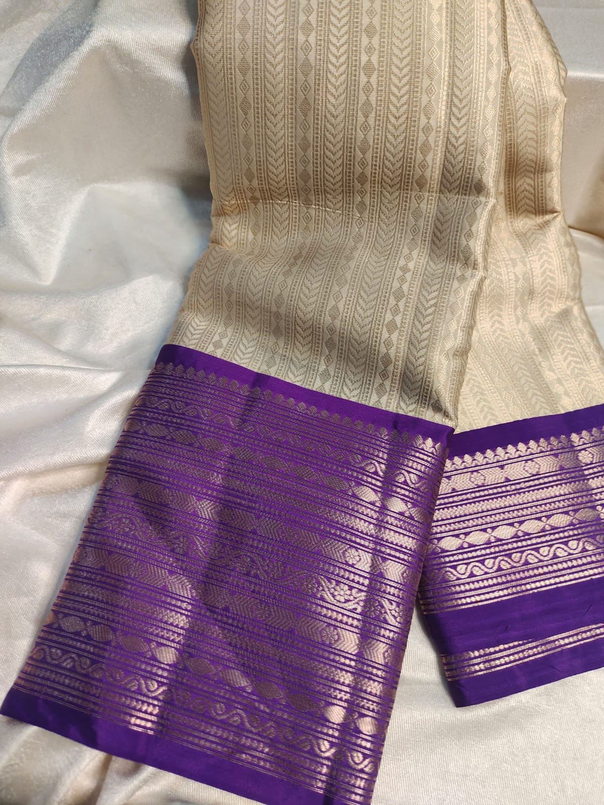 శ్రావణమాసం అమ్మకం