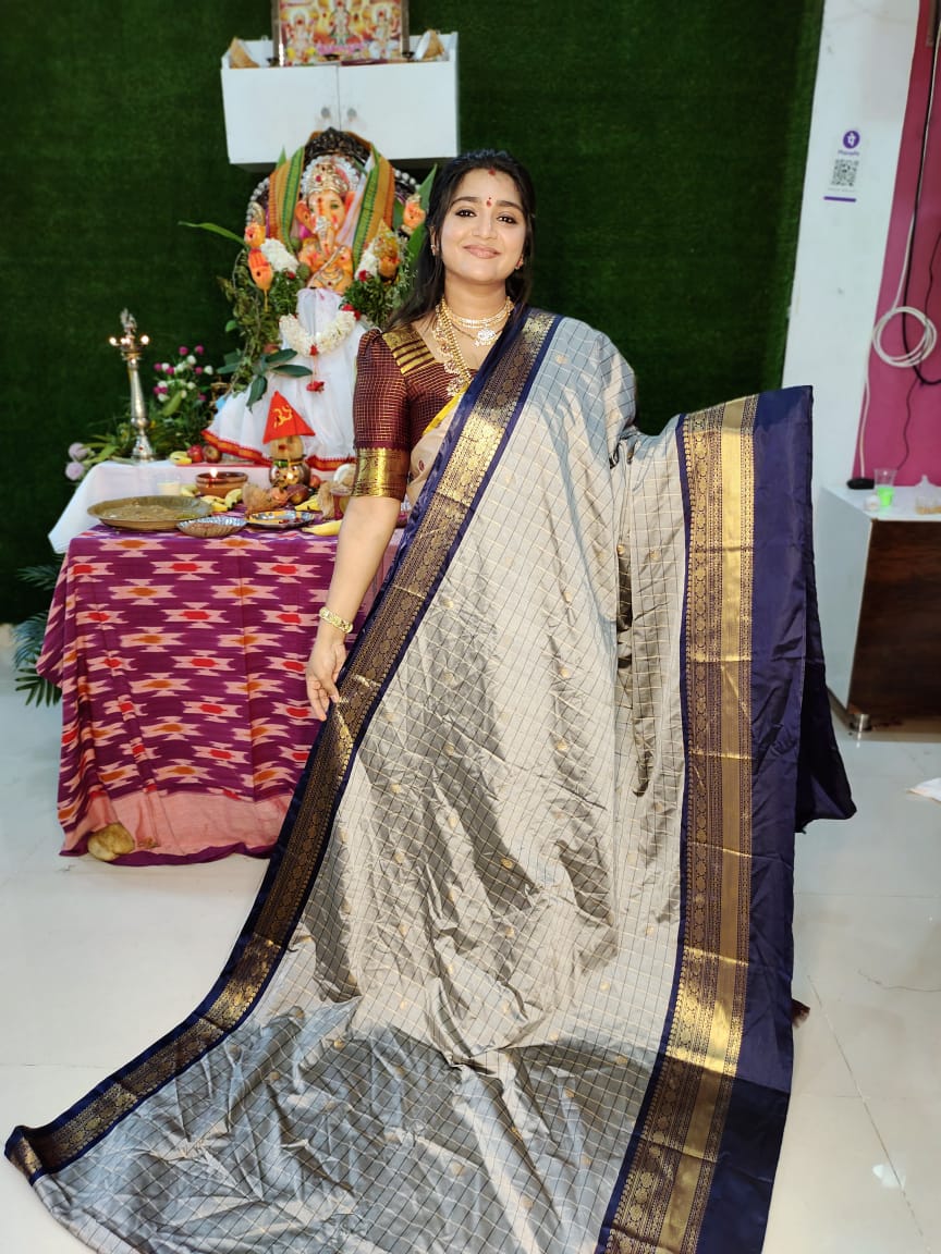 Vitange gadwal silk