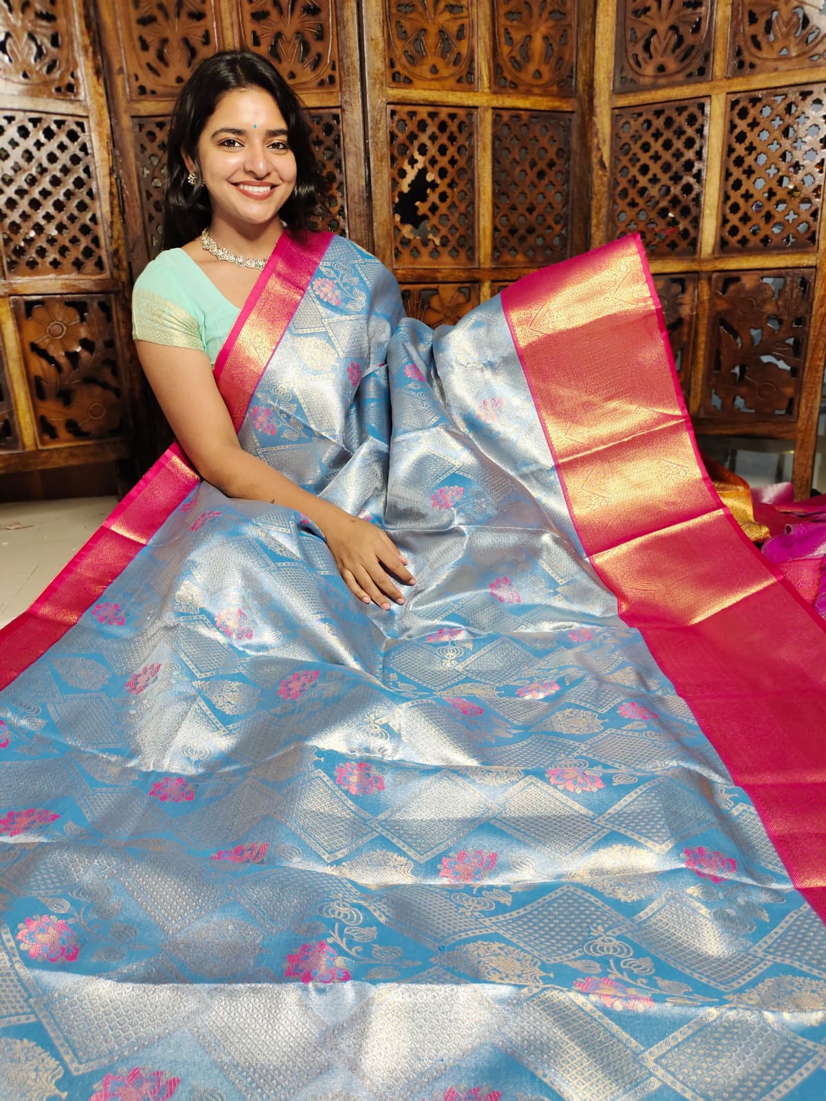 50% offer Saree