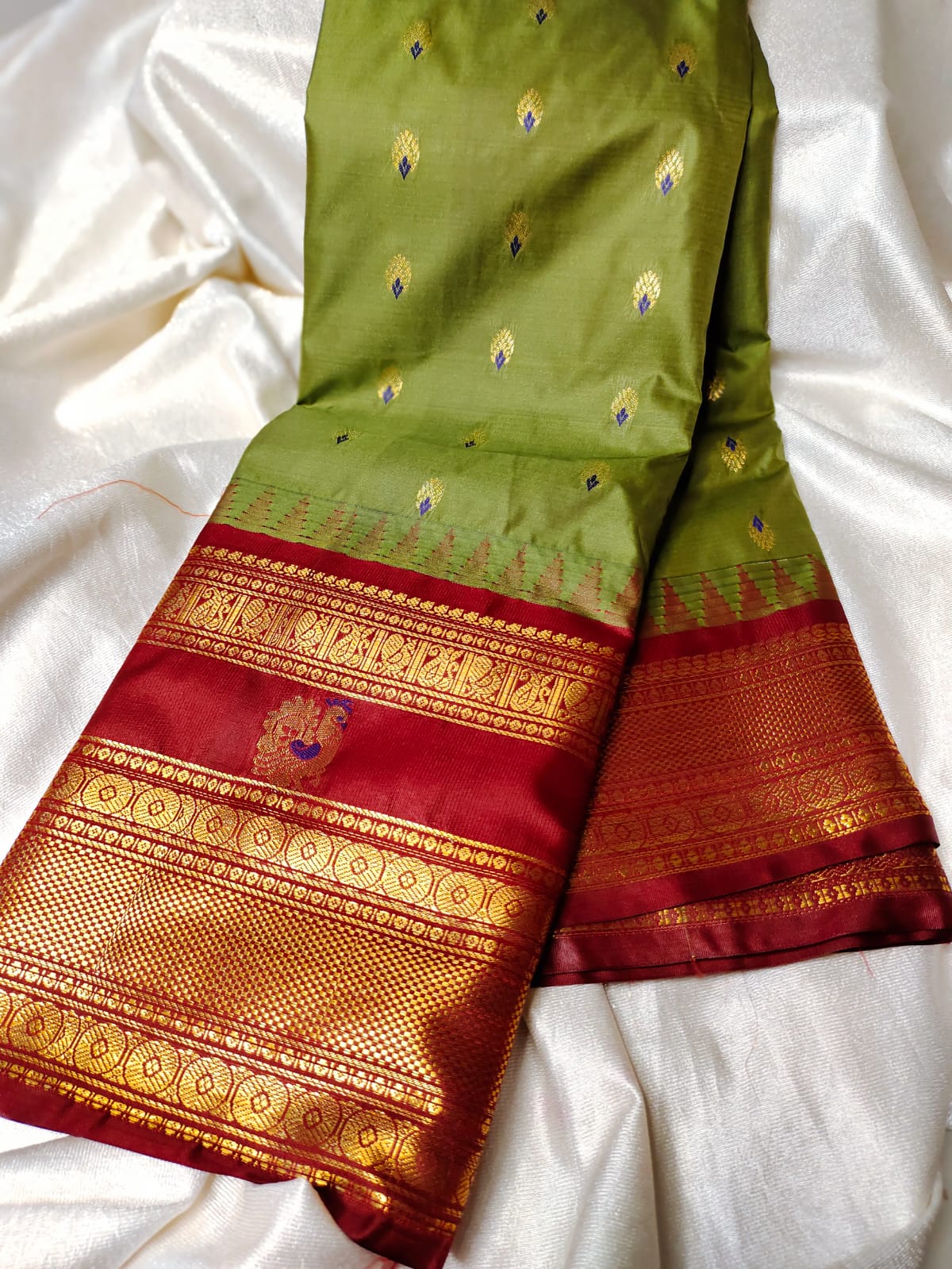 Vitange gadwal silk saree