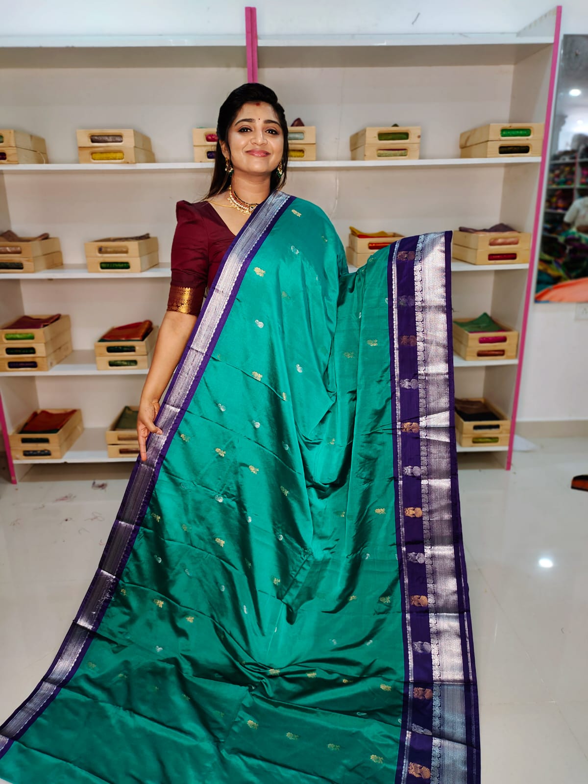 గద్వాల్ క్లియరెన్స్ సేల్