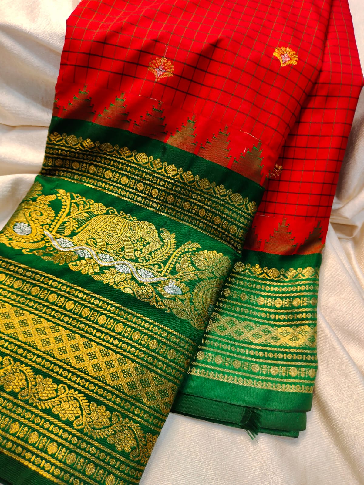 60% offer gadwal saree