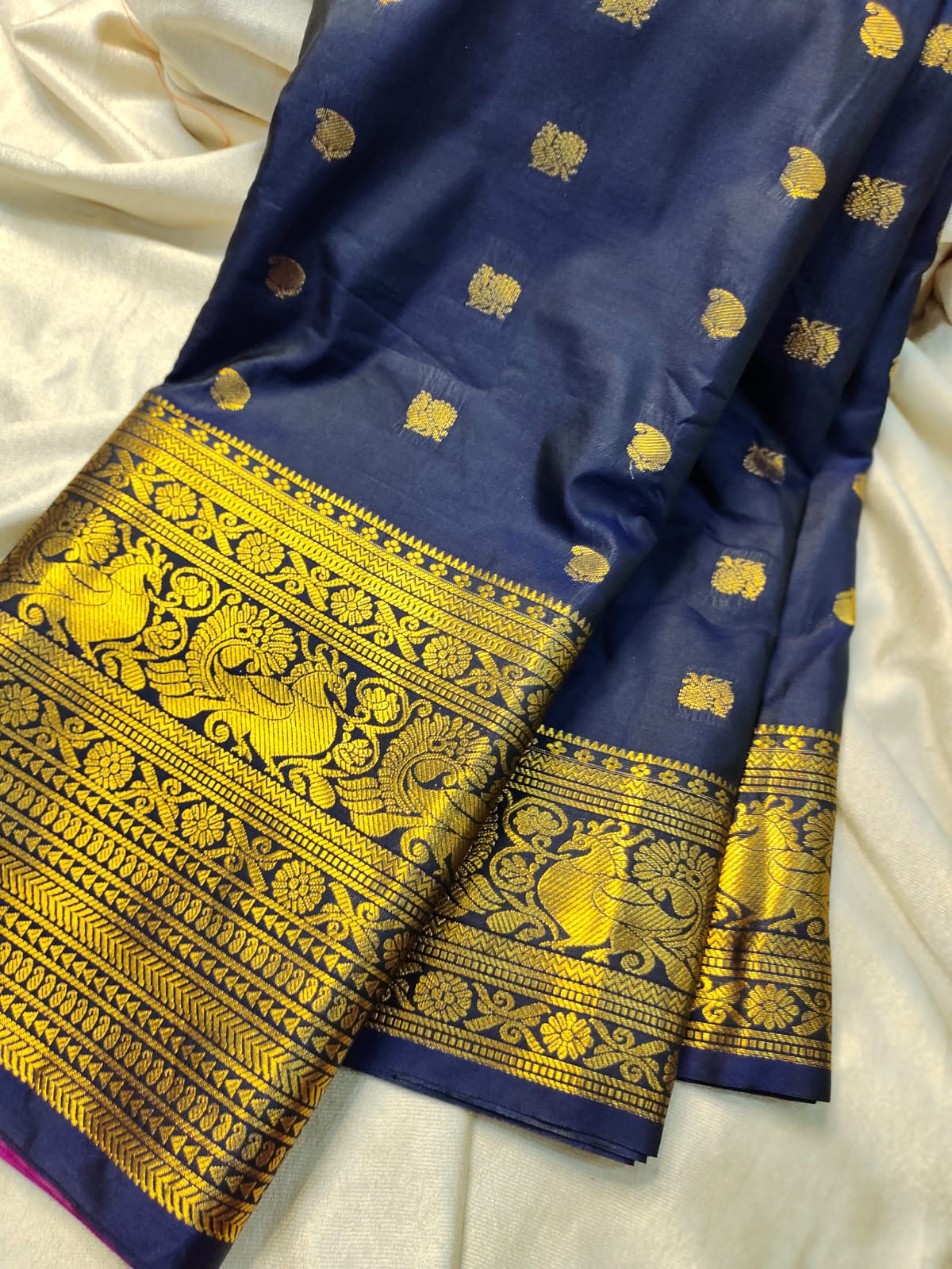 60% offer gadwal sarees