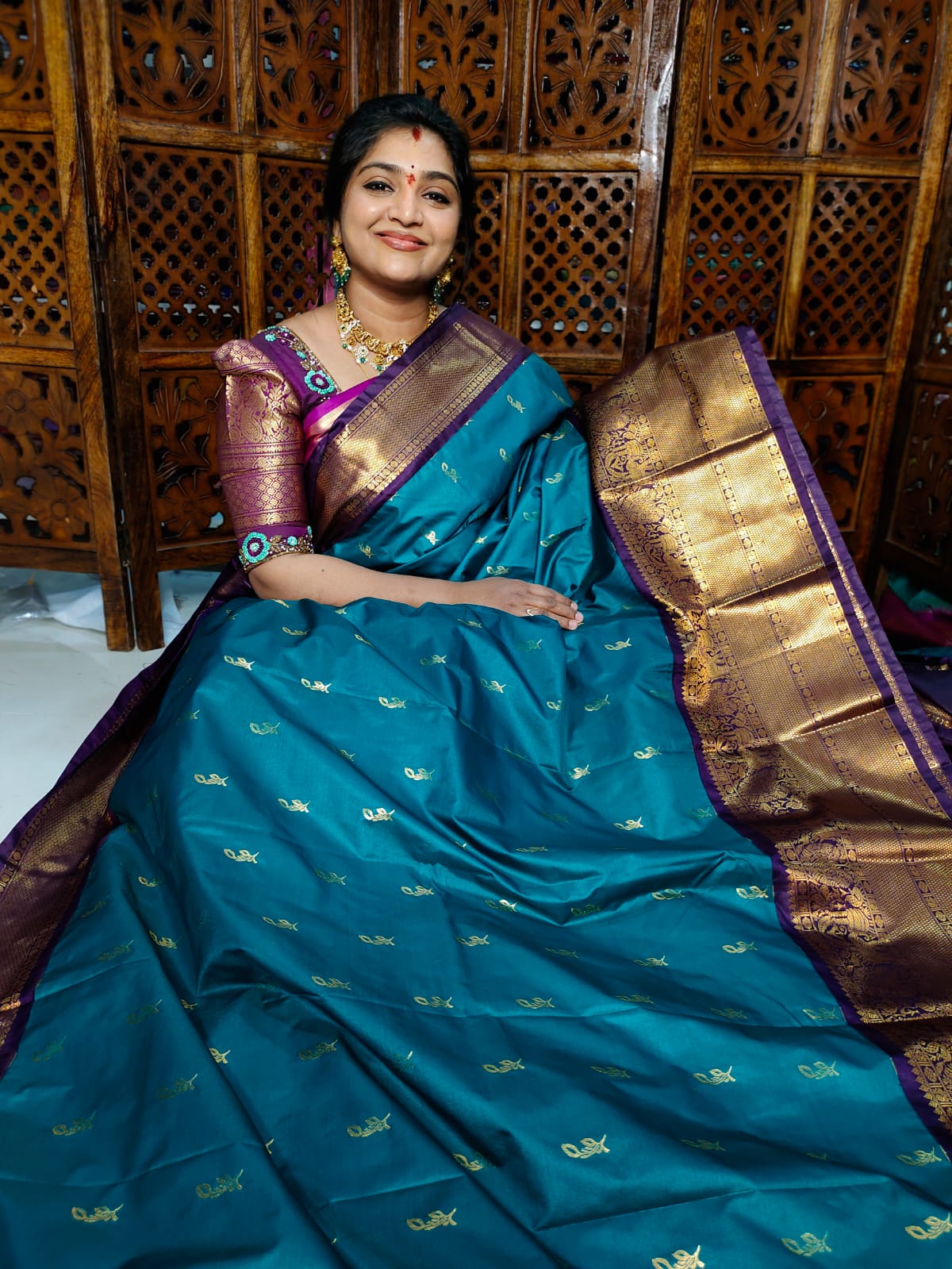 60% offer gadwal silk sarees