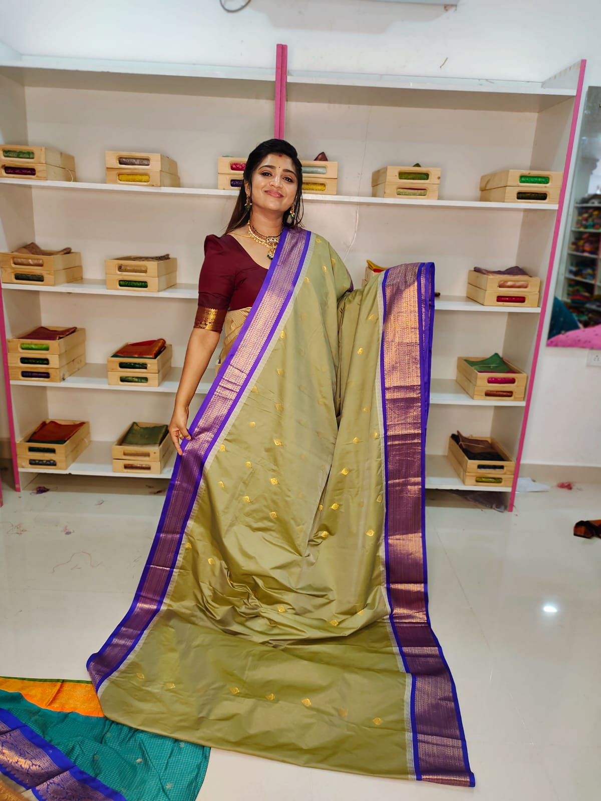 Gadwal Clearnce sale