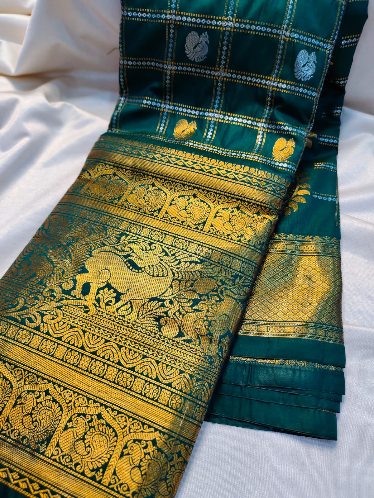 Vintage gadwal sarees