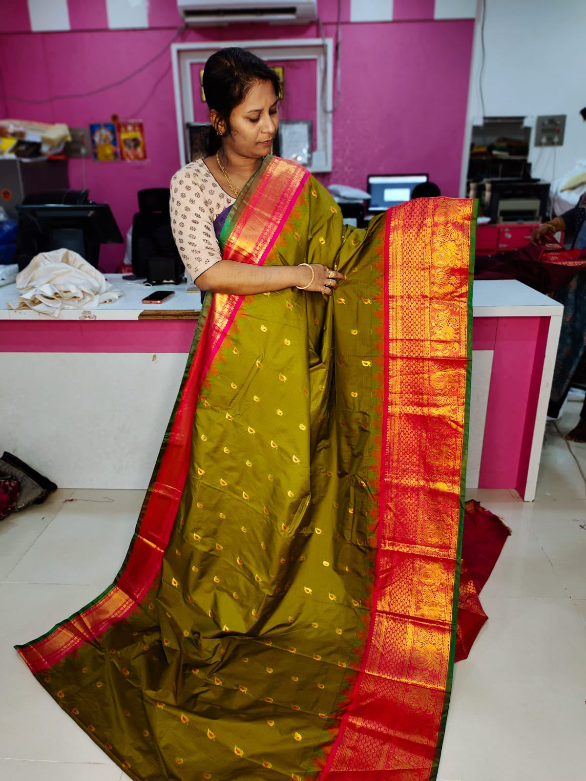 60% offer gadwal sale