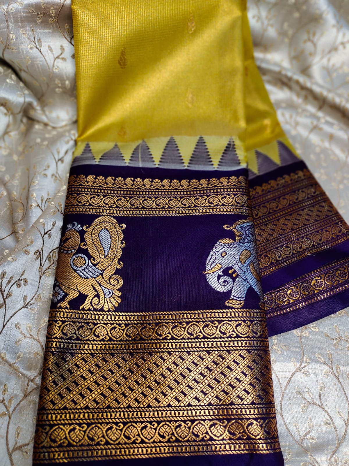 Premium vitange gadwal silk sarees