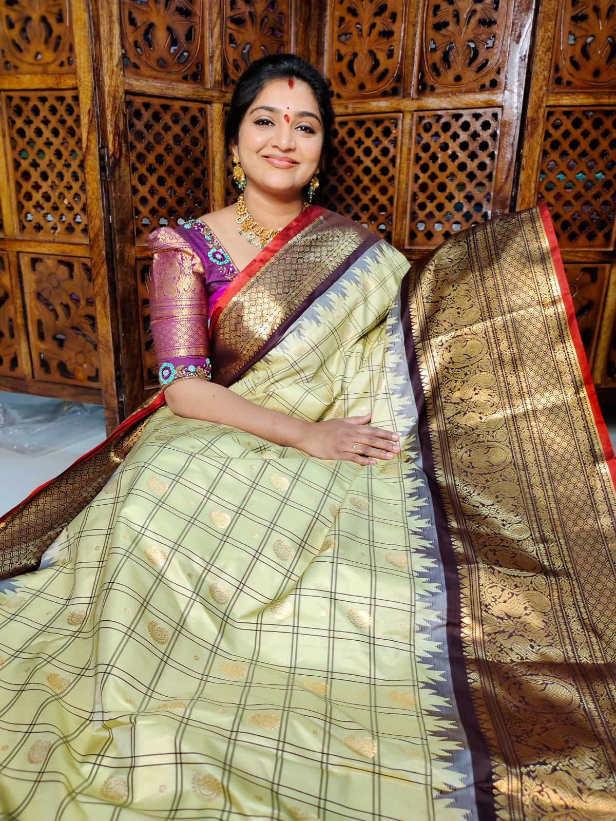 60% offer gadwal silk sarees