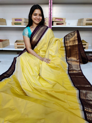 Gadwal offer sarees