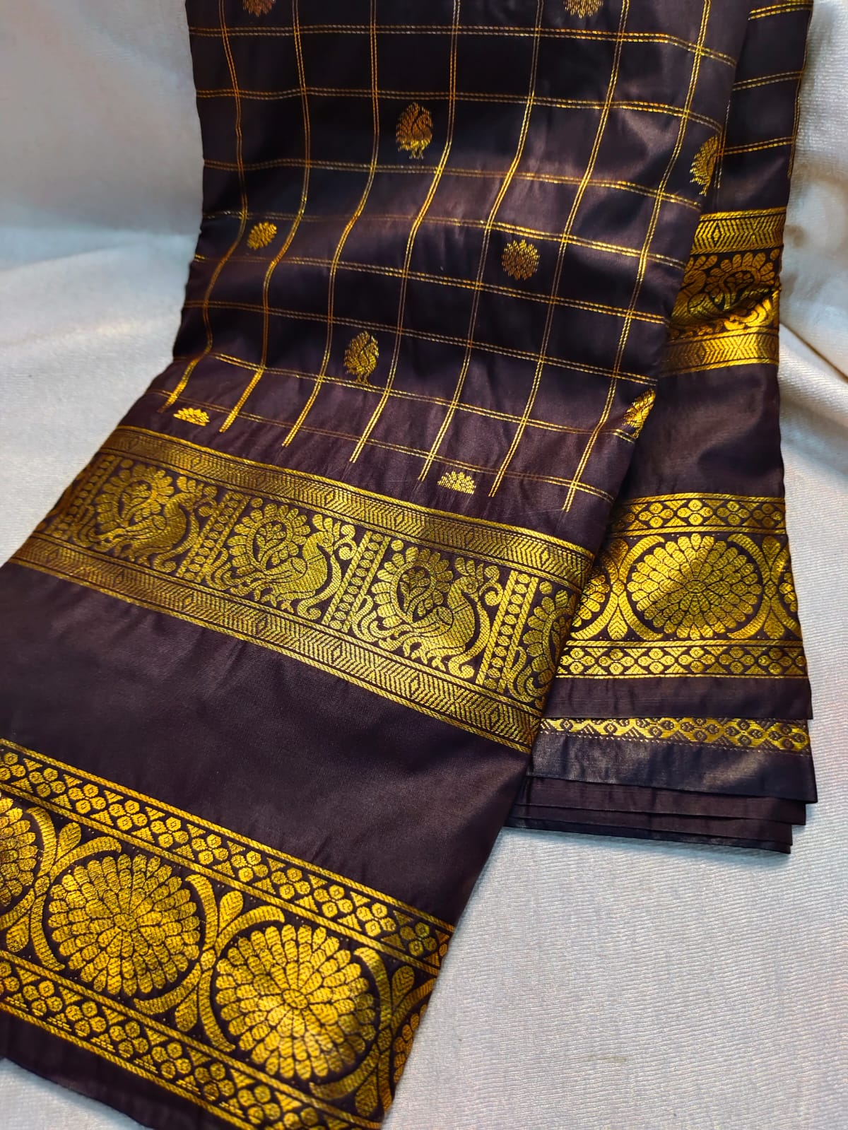 Vintage gadwal sarees