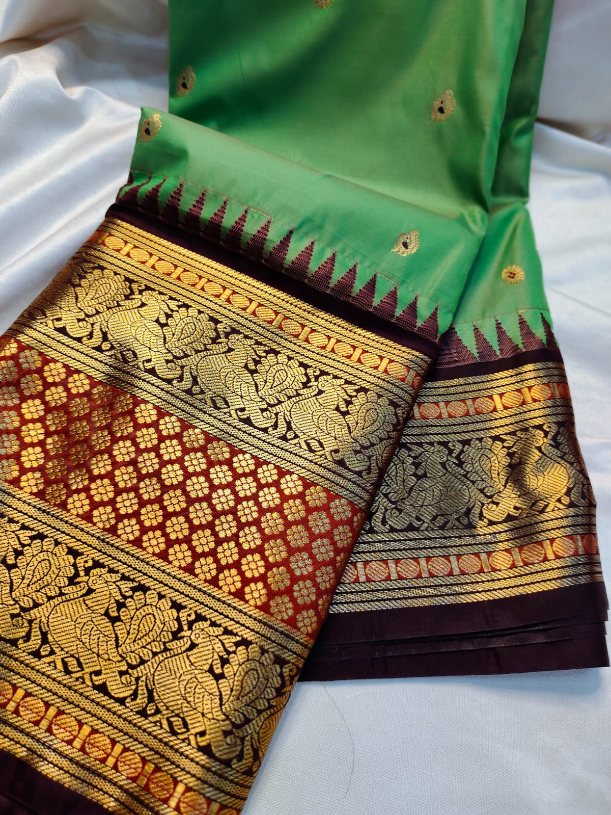 Vintage gadwal sarees
