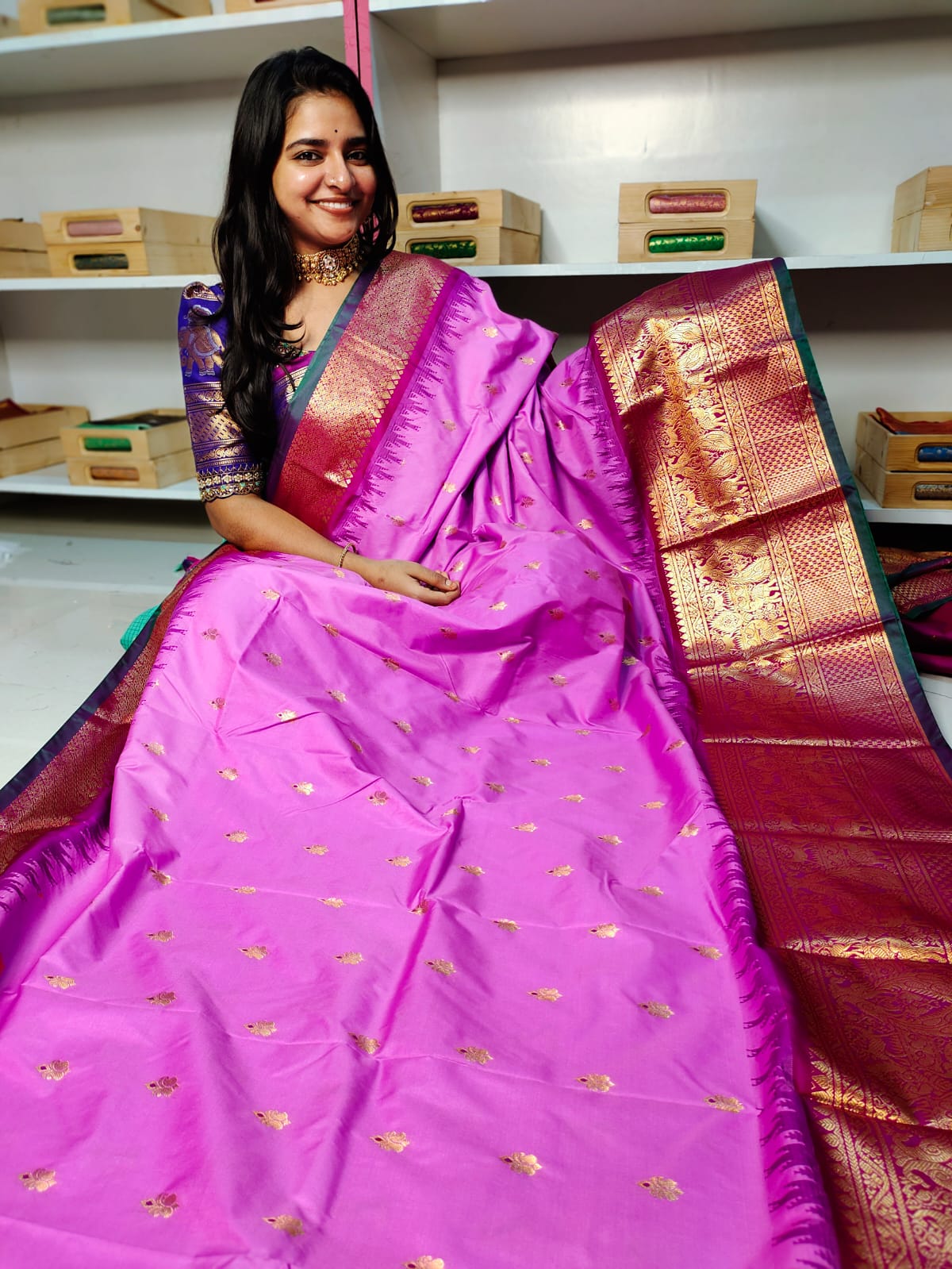 Vitange gadwal silk