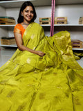 దీపావళికి చీరలు ఆఫర్ చేయండి