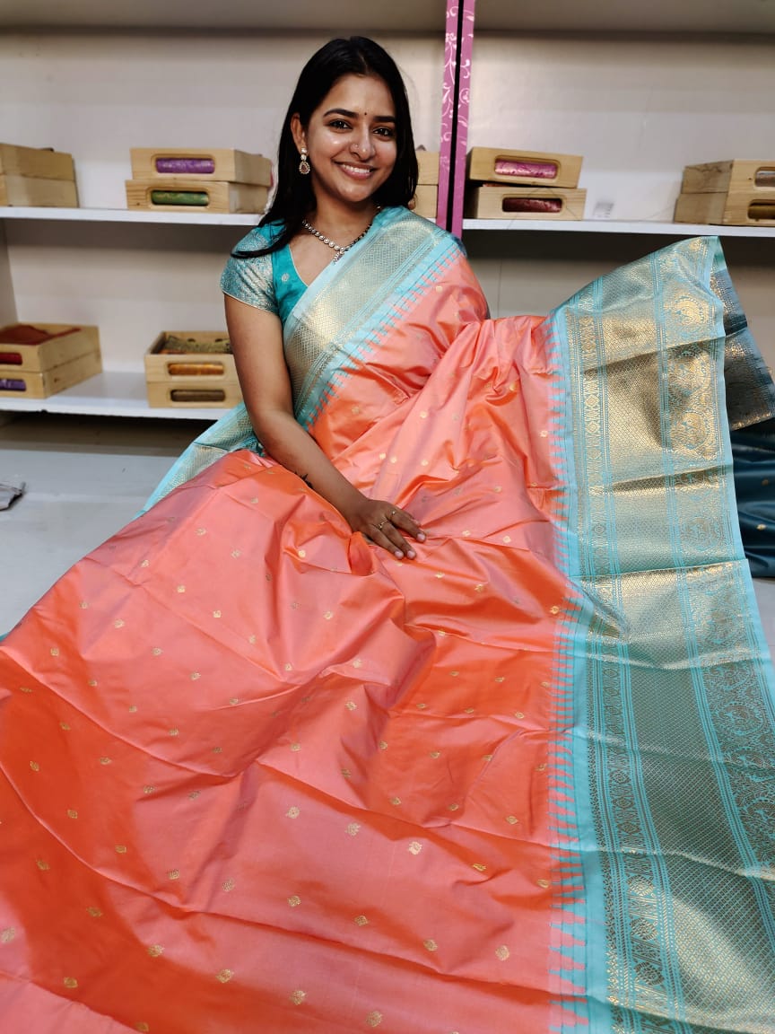 Gadwal offer sarees