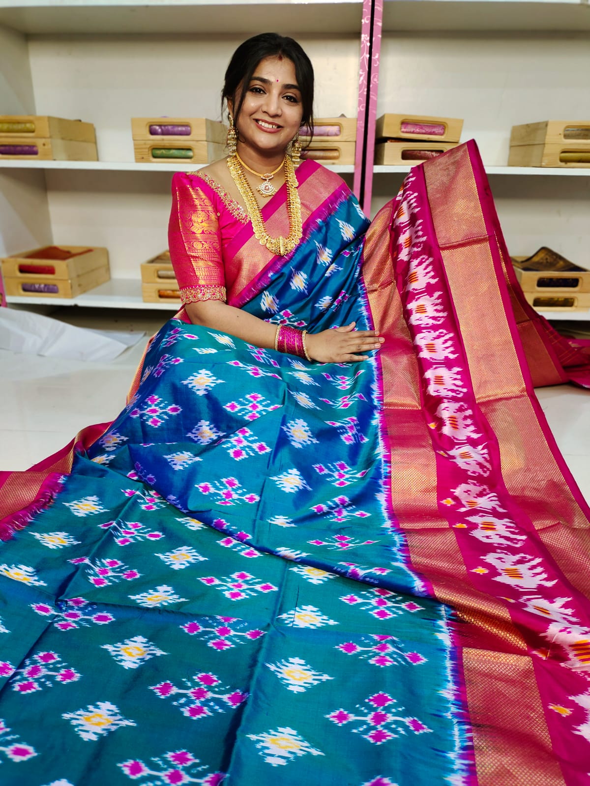 Ikkat pattu saree