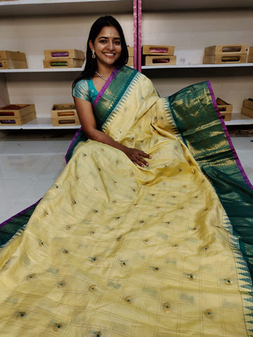 Gadwal offer sarees