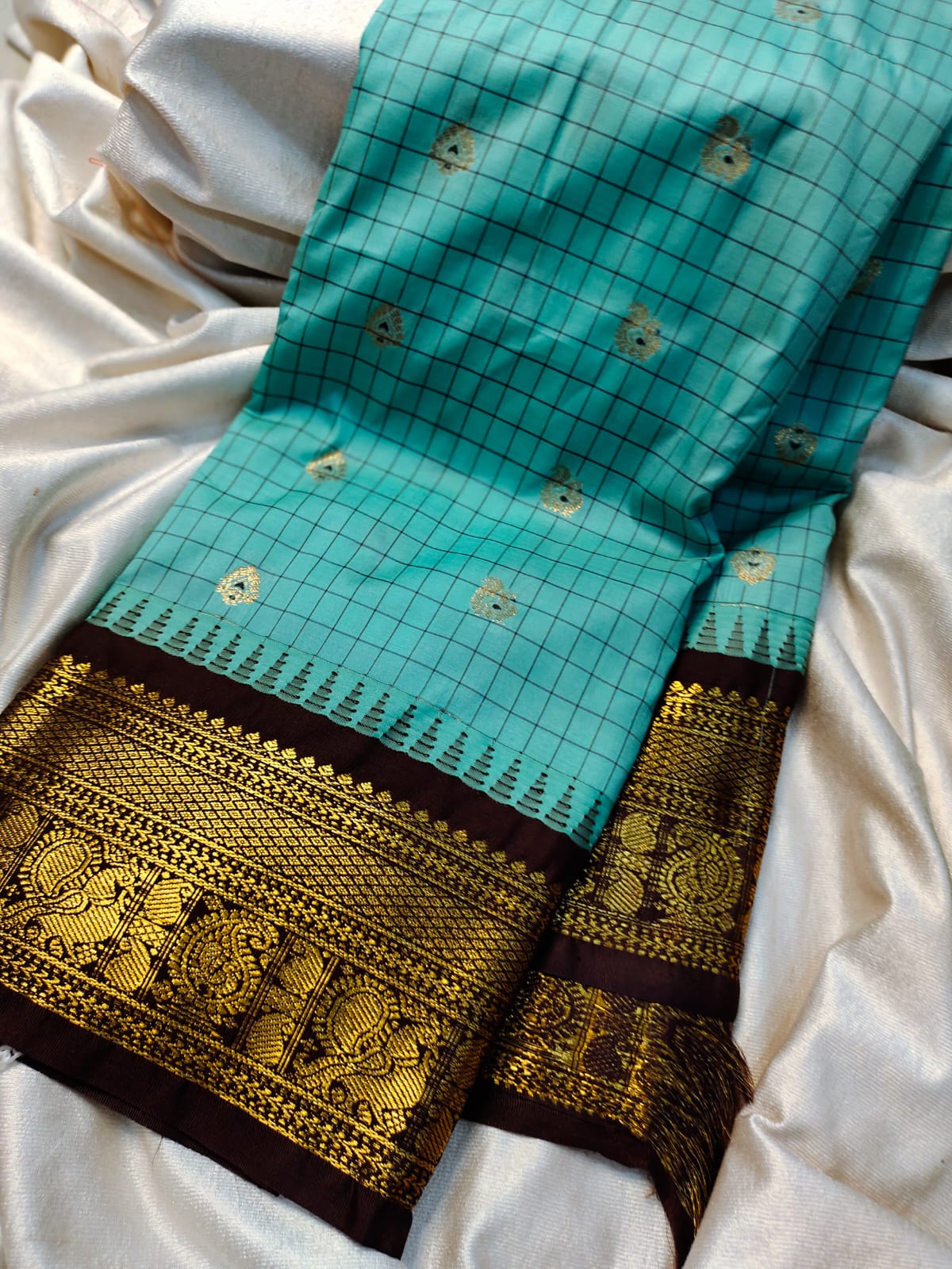 60% offer gadwal sarees