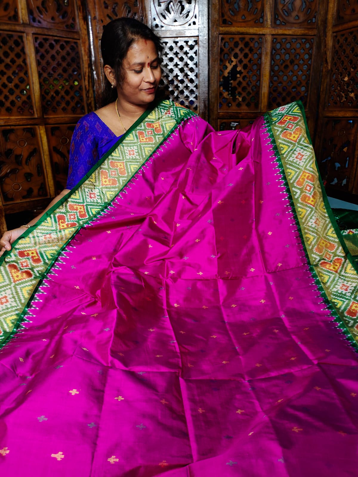 50% offer ikkat pattu sarees 
Silk mark certified